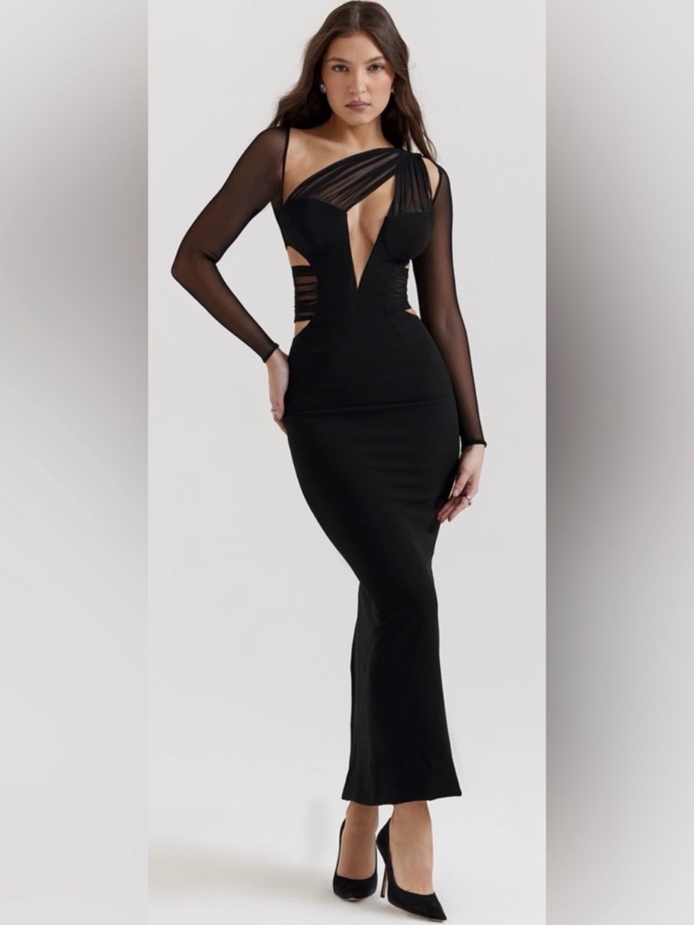 NWT- House of CB- ZAHRA BLACK PLUNGE MAXI DRESS SIZE M (regular cup)